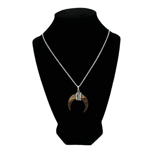 Double Horn Necklace