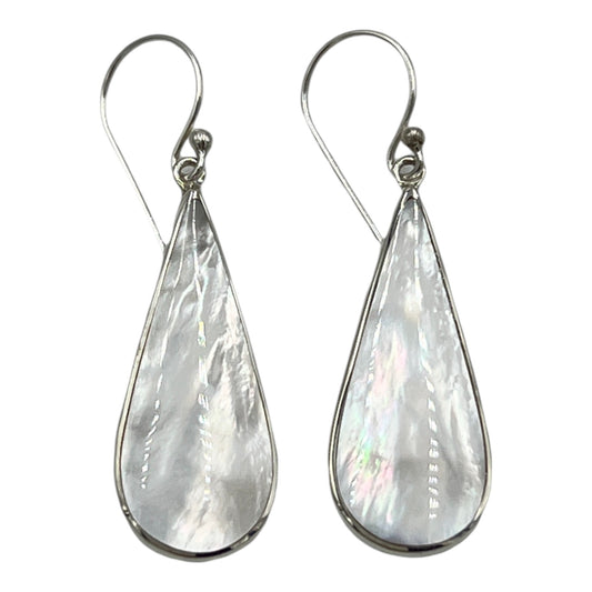 Mother of Pearl Short Teardrop Earrings (White)