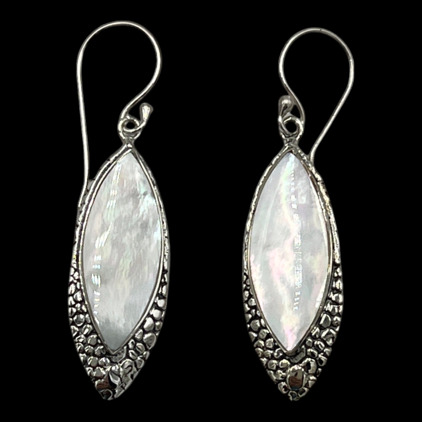 Mother of Pearl Pointed Oval Earrings (White)