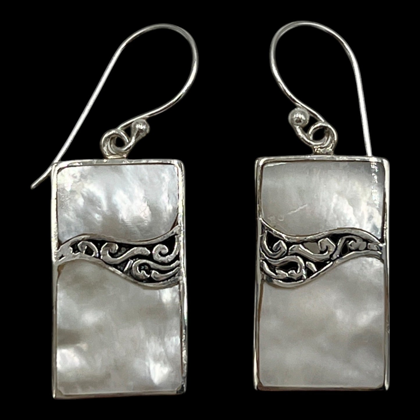 Mother of Pearl Rectangle Earrings (White)