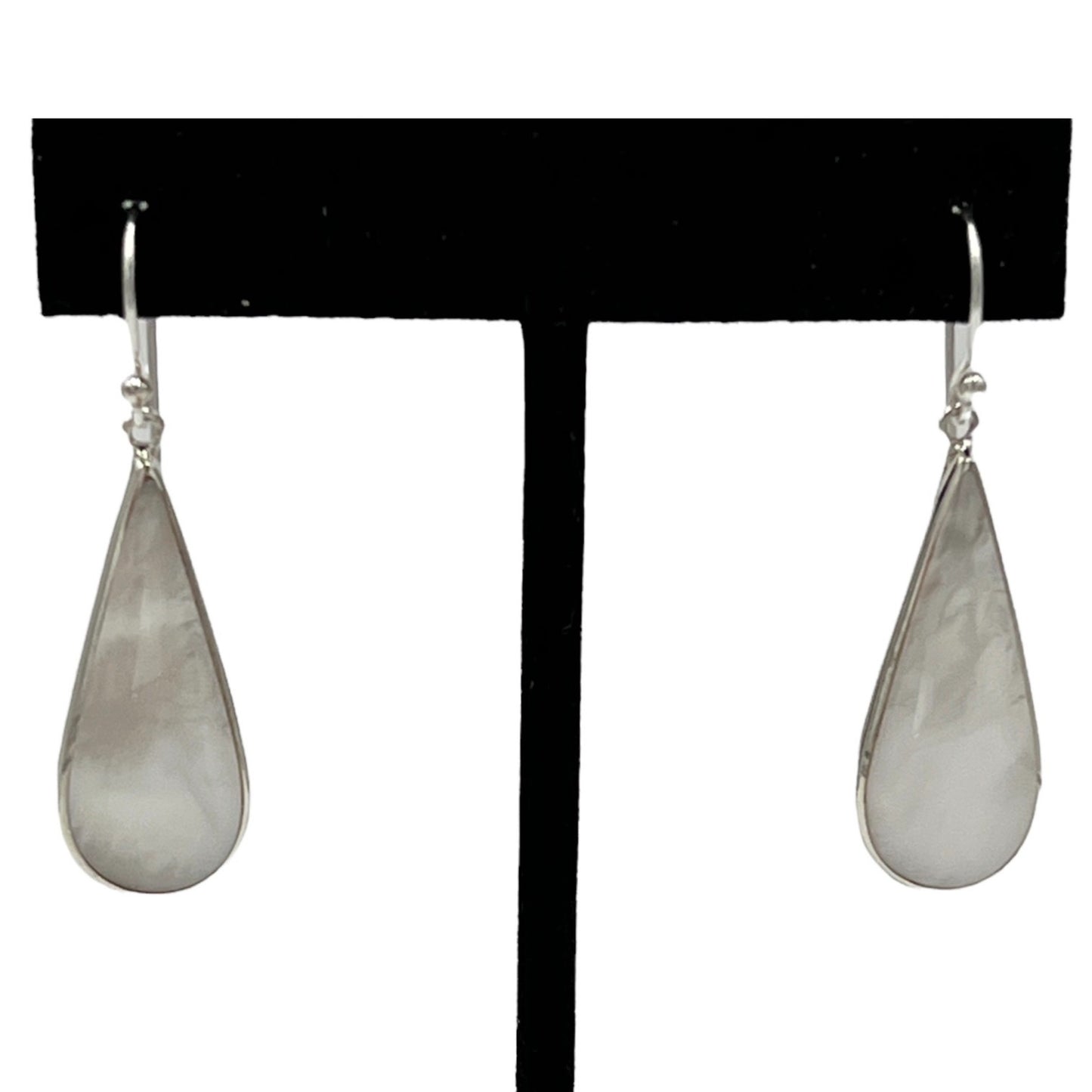 Mother of Pearl Short Teardrop Earrings (White)