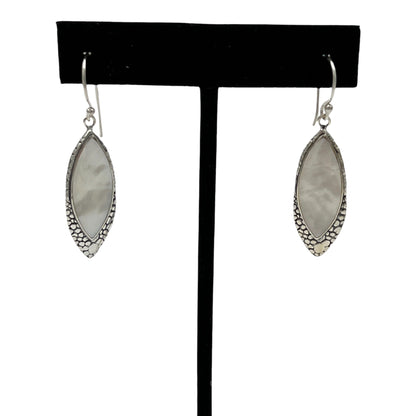 Mother of Pearl Pointed Oval Earrings (White)