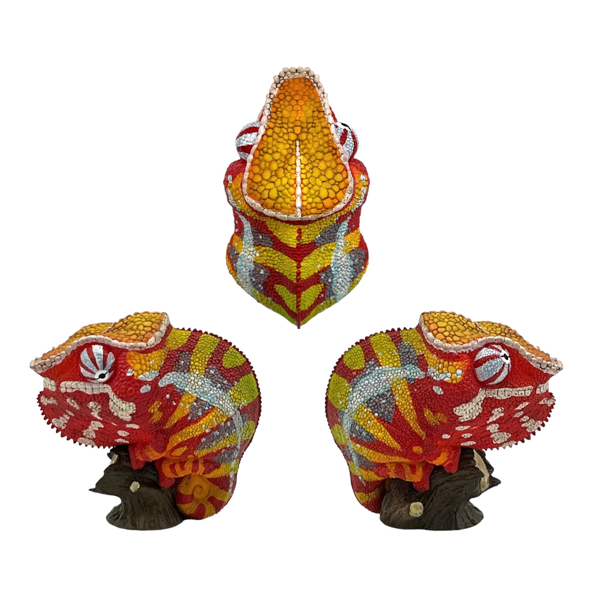 Chameleon Statue (Series 15)
