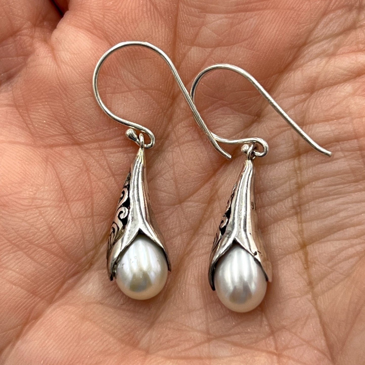 Pearl Earrings in Silver Cone